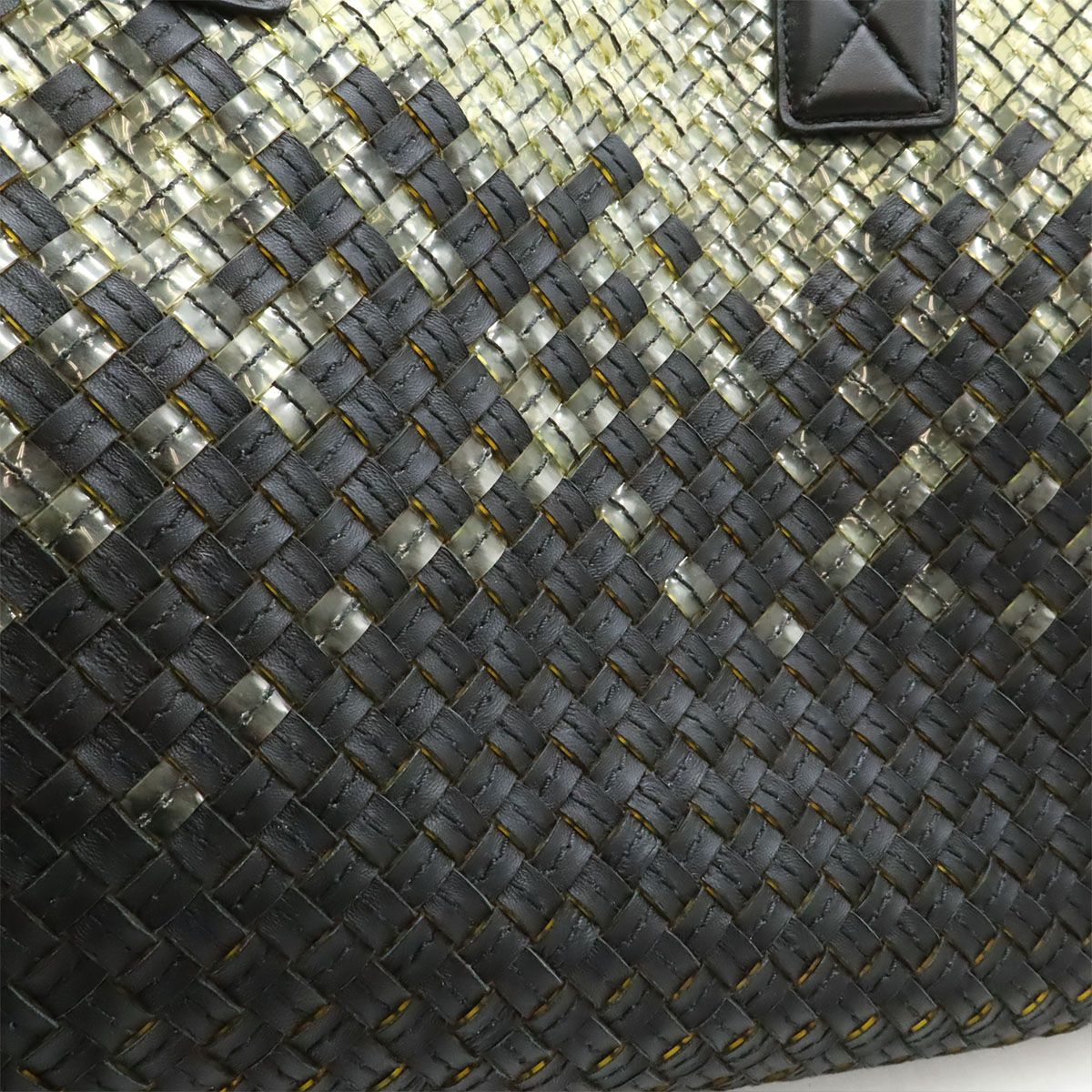 Bottega Veneta Intrecciato Gradient Cover GM Tote Leather Clear Black — view 7