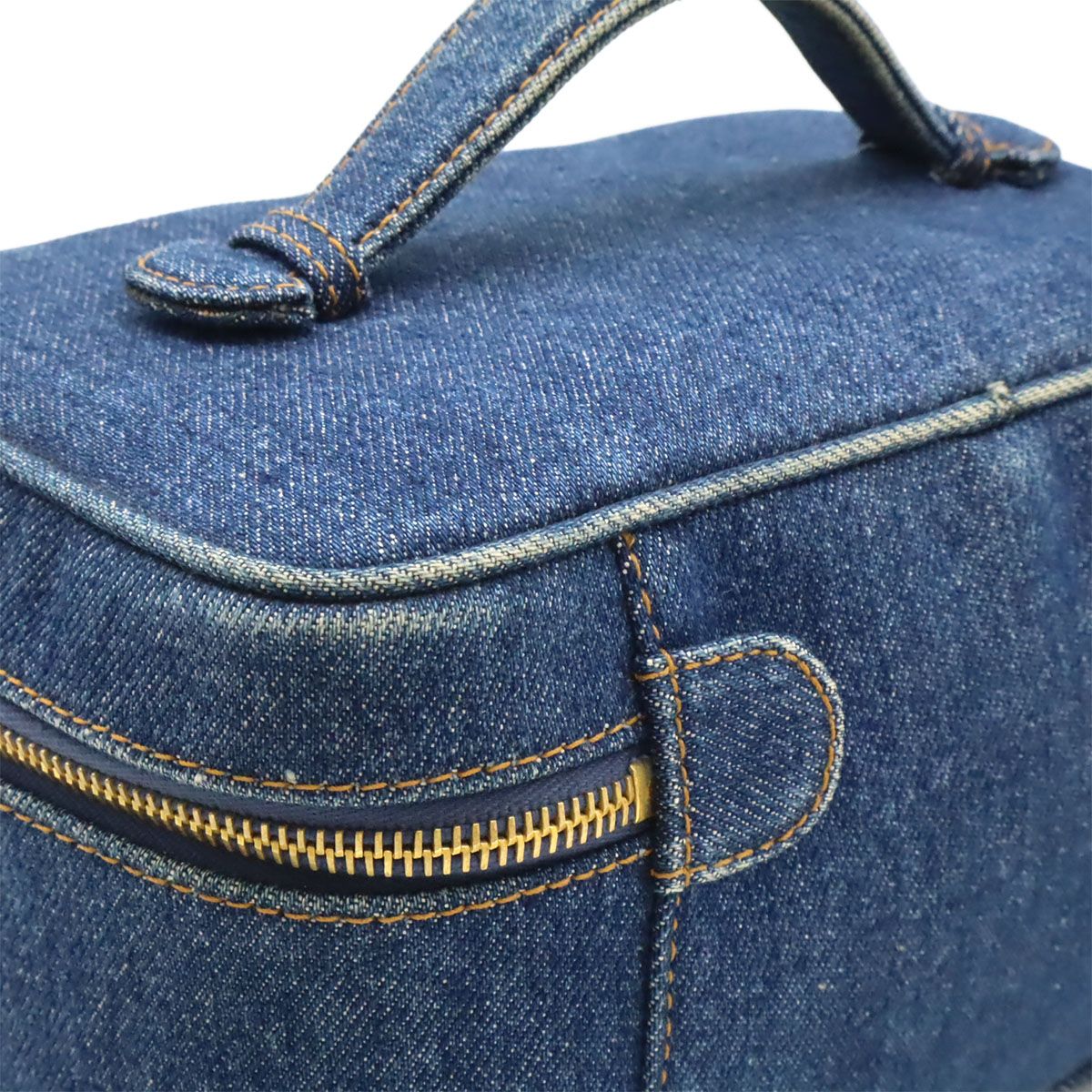 Chanel CC Logo Denim Vanity Handbag Makeup Pouch Blue Indigo Gold — view 4