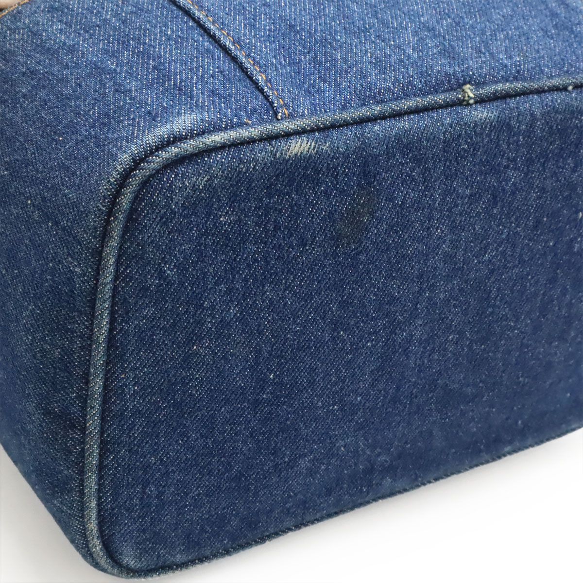 Chanel CC Logo Denim Vanity Handbag Makeup Pouch Blue Indigo Gold — view 3