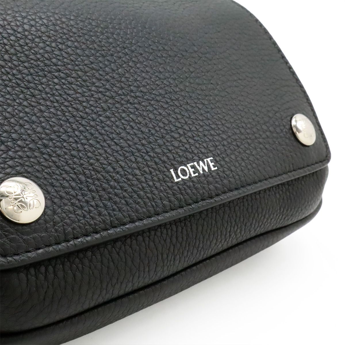 Loewe Pebble Messenger Small Shoulder Bag Crossbody Supplement Gray Necklace — view 8