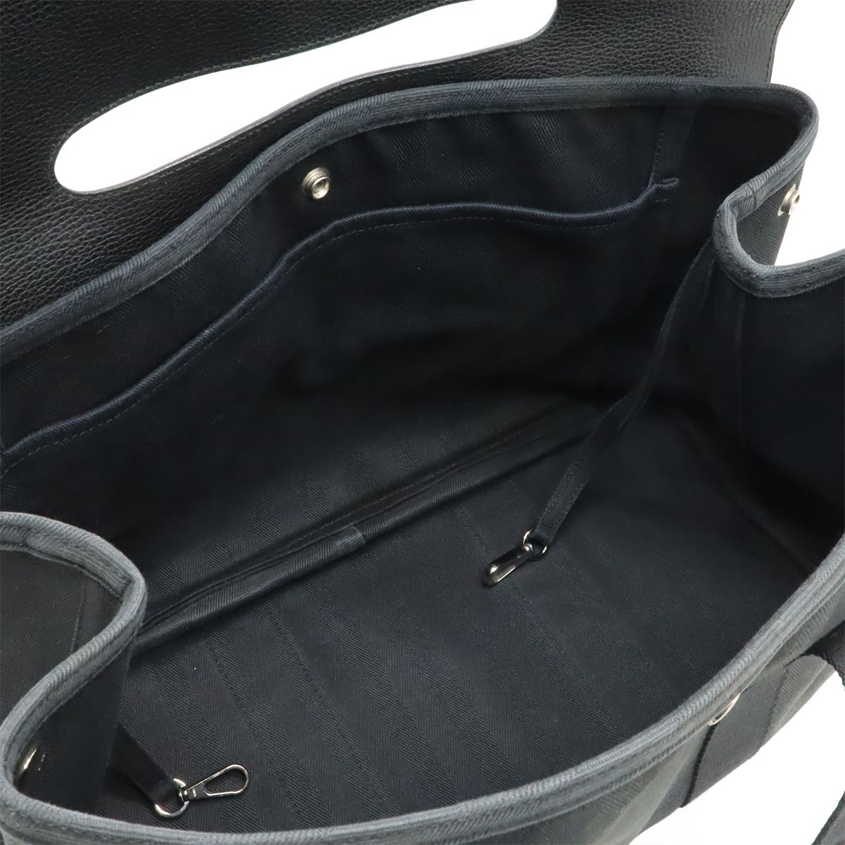Hermes Valparaiso Tote Toilet Blanc Canvas Leather Black Pouch — view 7