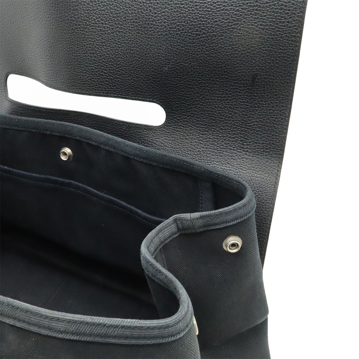 Hermes Valparaiso Tote Toilet Blanc Canvas Leather Black Pouch — view 8