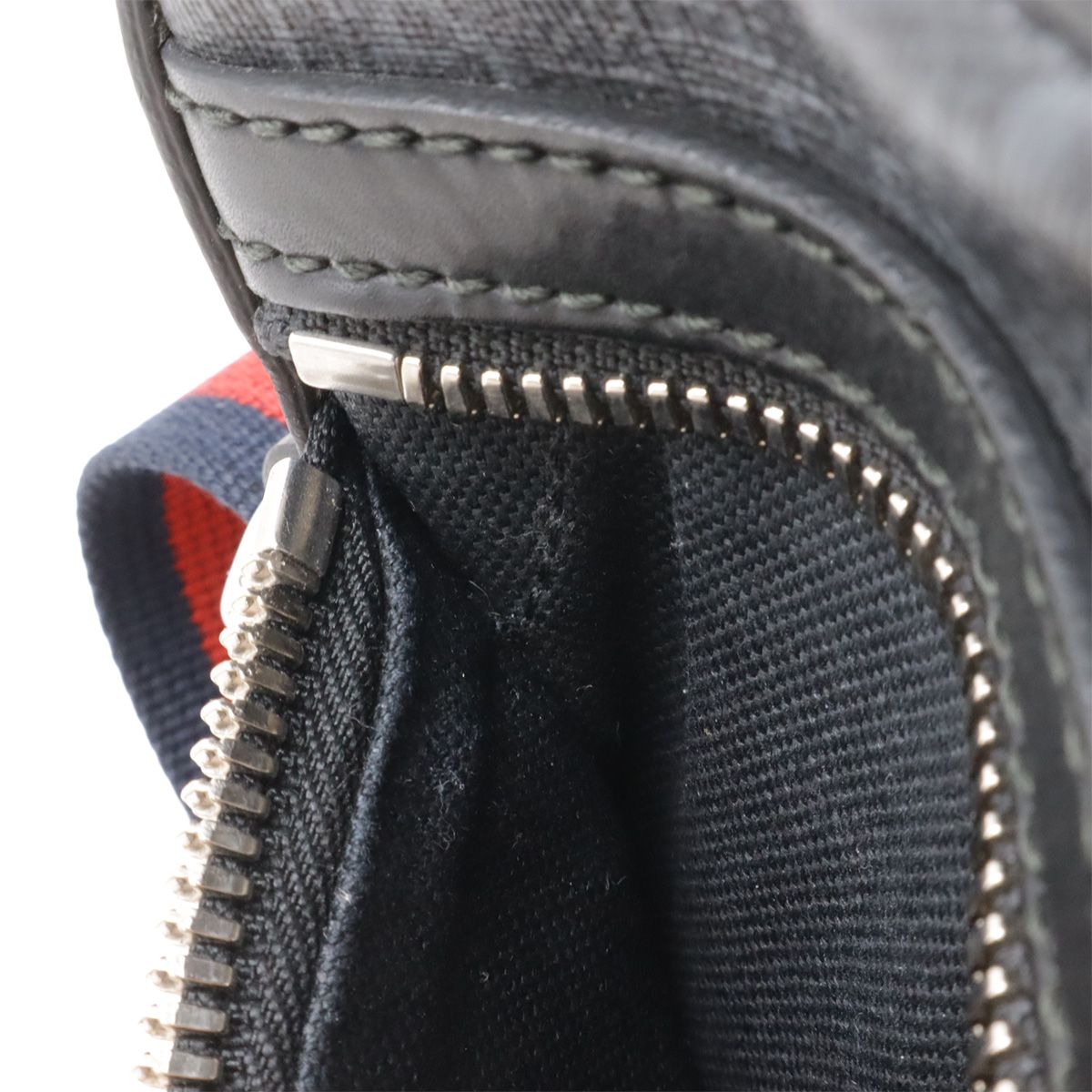 Gucci GG Supreme Web Line Messenger Bag Pochette Leather Black Dark Gray — view 7