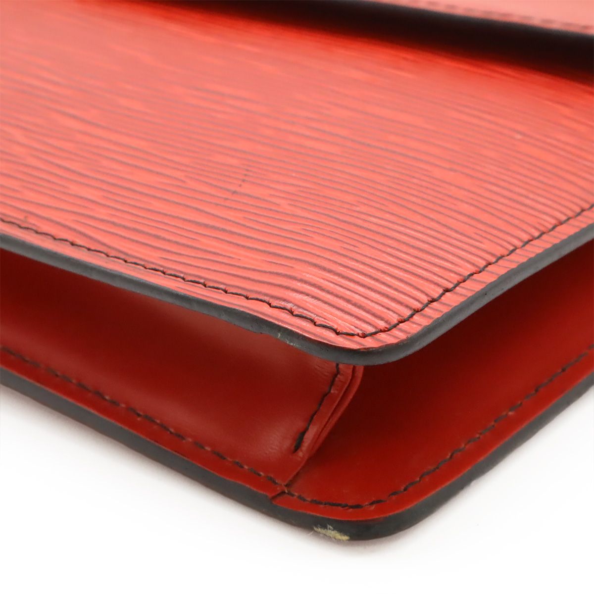 Louis Vuitton Epi Montaigne 27 Clutch Castilian Red Gold — view 3