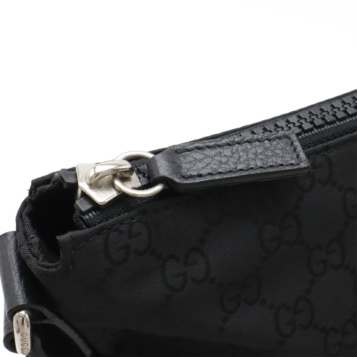 Gucci GG Nylon Shoulder Bag Crossbody Leather Black Gray Silver — view 4