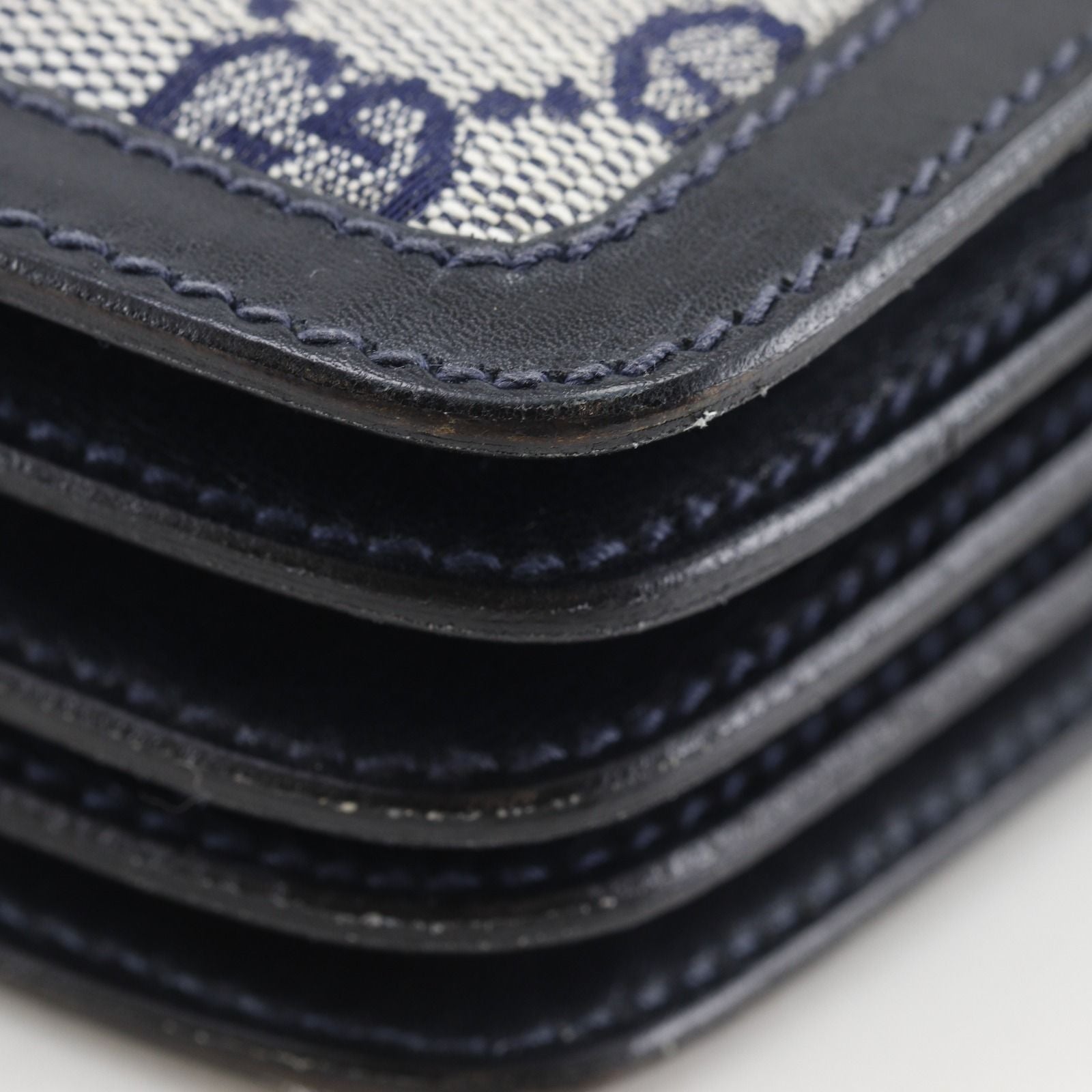 Gucci Vintage GG Canvas Navy Shoulder — view 5