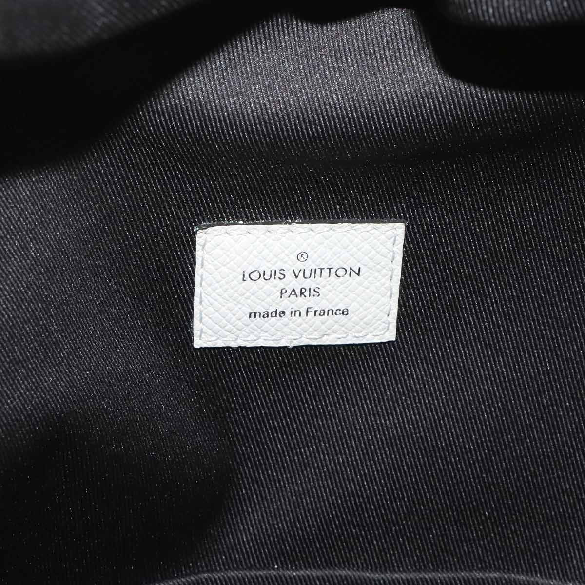 Louis Vuitton Taigarama Discovery Backpack Leather Blanc — view 6