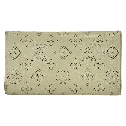 Louis Vuitton Wallet Mahina Portefeuille Amelia Pearl Leather — view 2