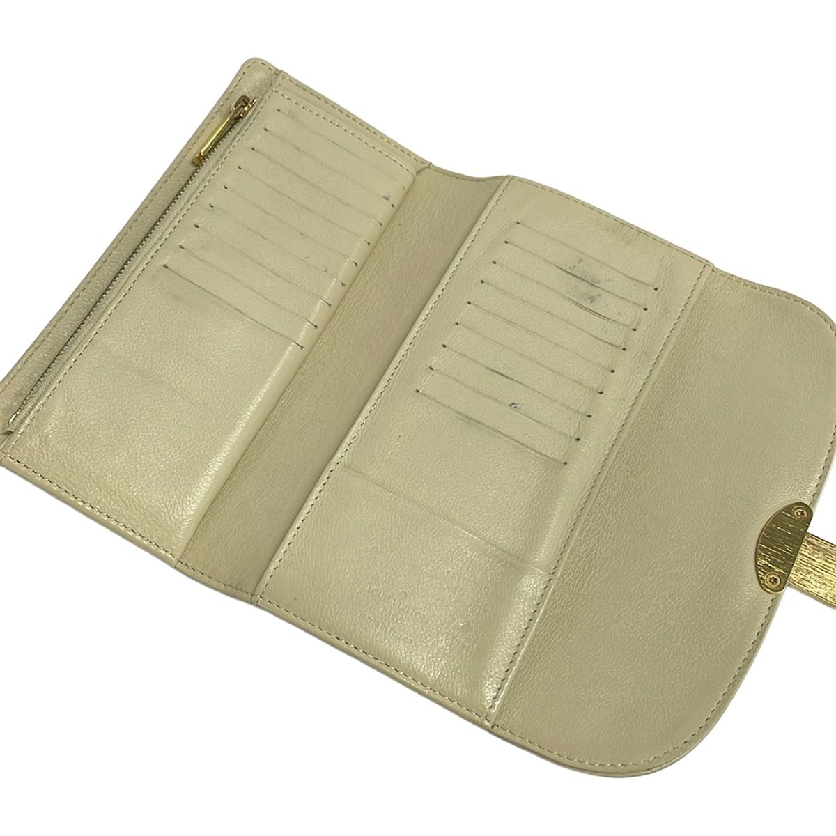 Louis Vuitton Wallet Mahina Portefeuille Amelia Pearl Leather — view 3