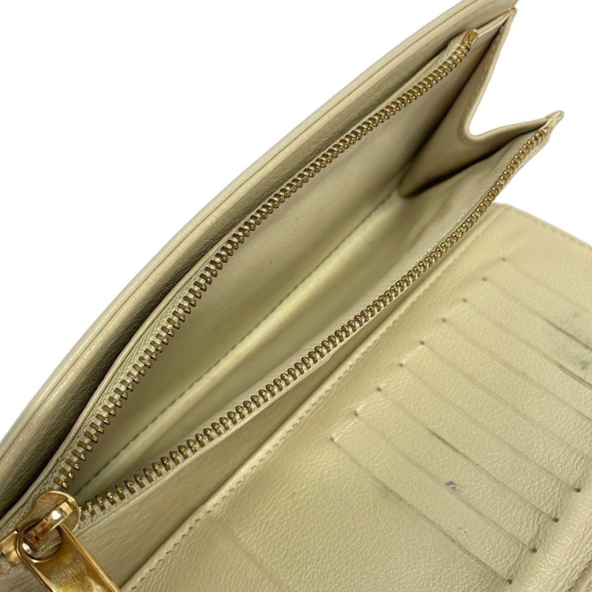 Louis Vuitton Wallet Mahina Portefeuille Amelia Pearl Leather — view 4