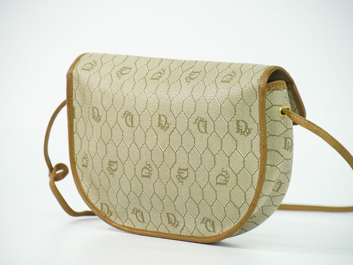Dior Honeycomb Pattern Shoulder Bag Pochette Beige — view 2