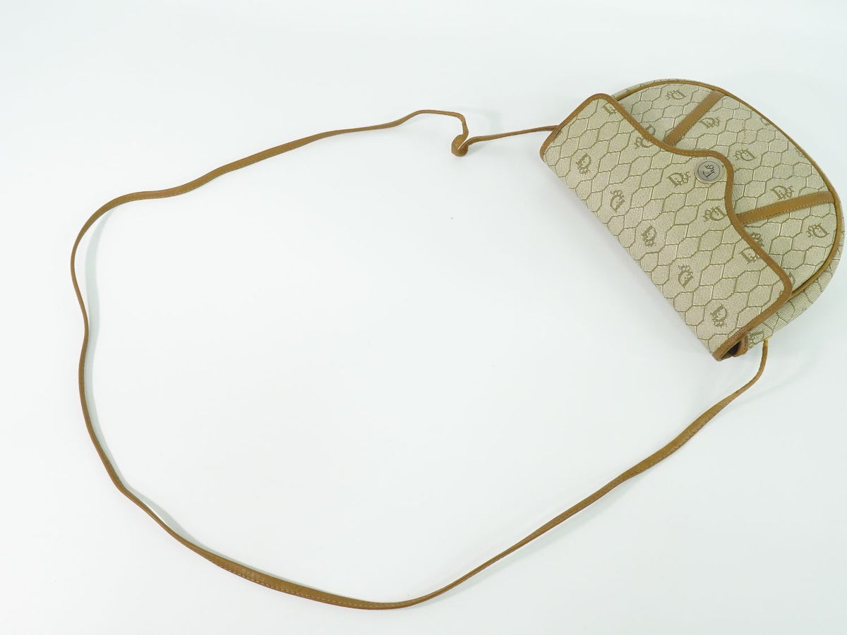 Dior Honeycomb Pattern Shoulder Bag Pochette Beige — view 4