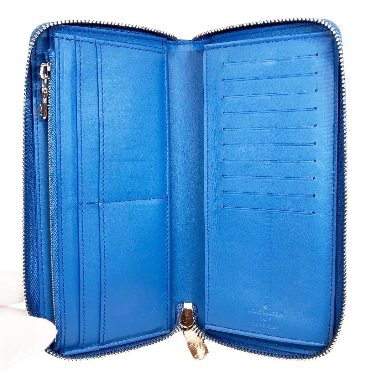 Louis Vuitton Zippy Wallet Vertical Taiga Taurillon Leather — view 3