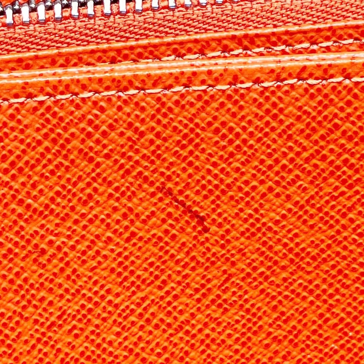 Louis Vuitton Zippy Wallet — view 8