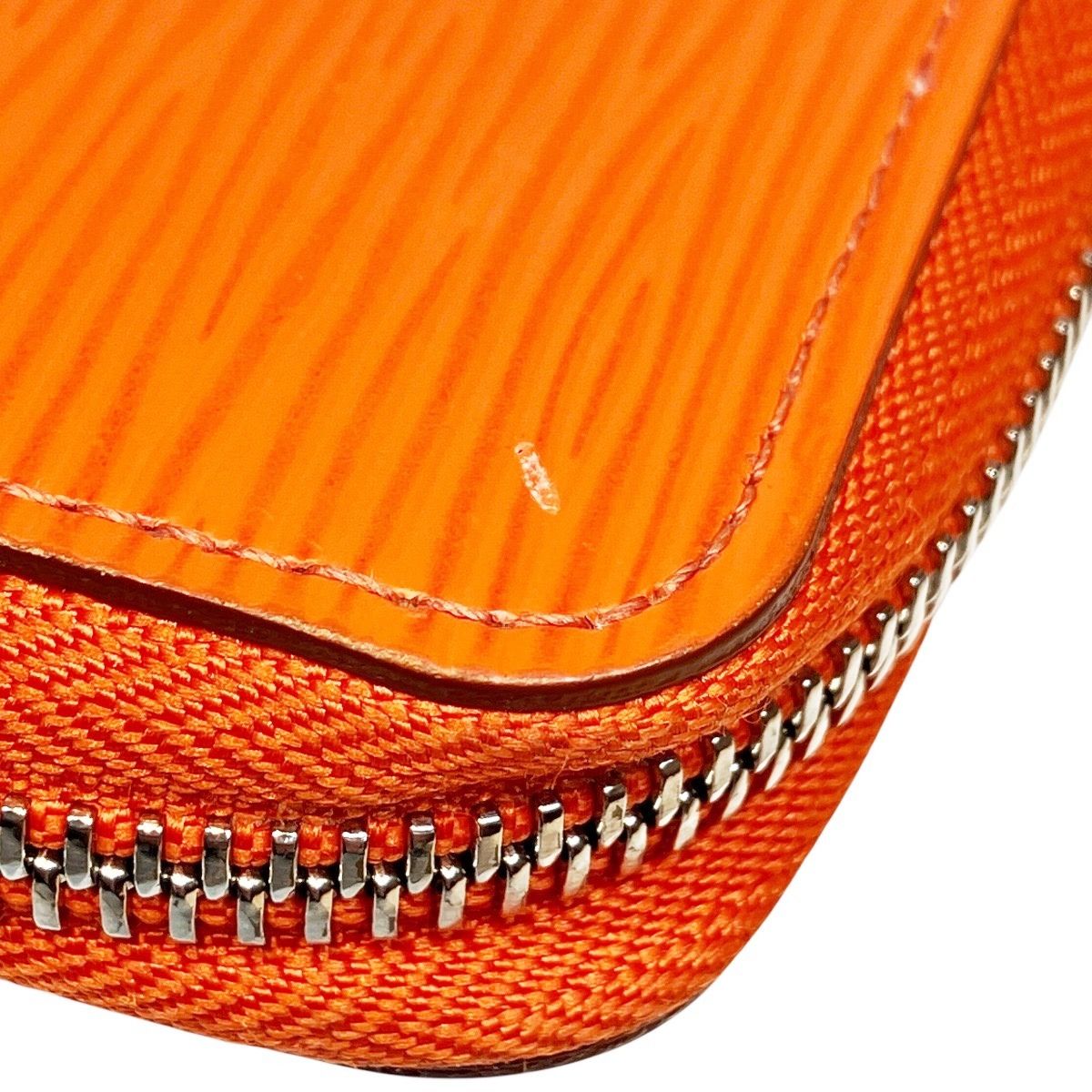 Louis Vuitton Zippy Wallet — view 7