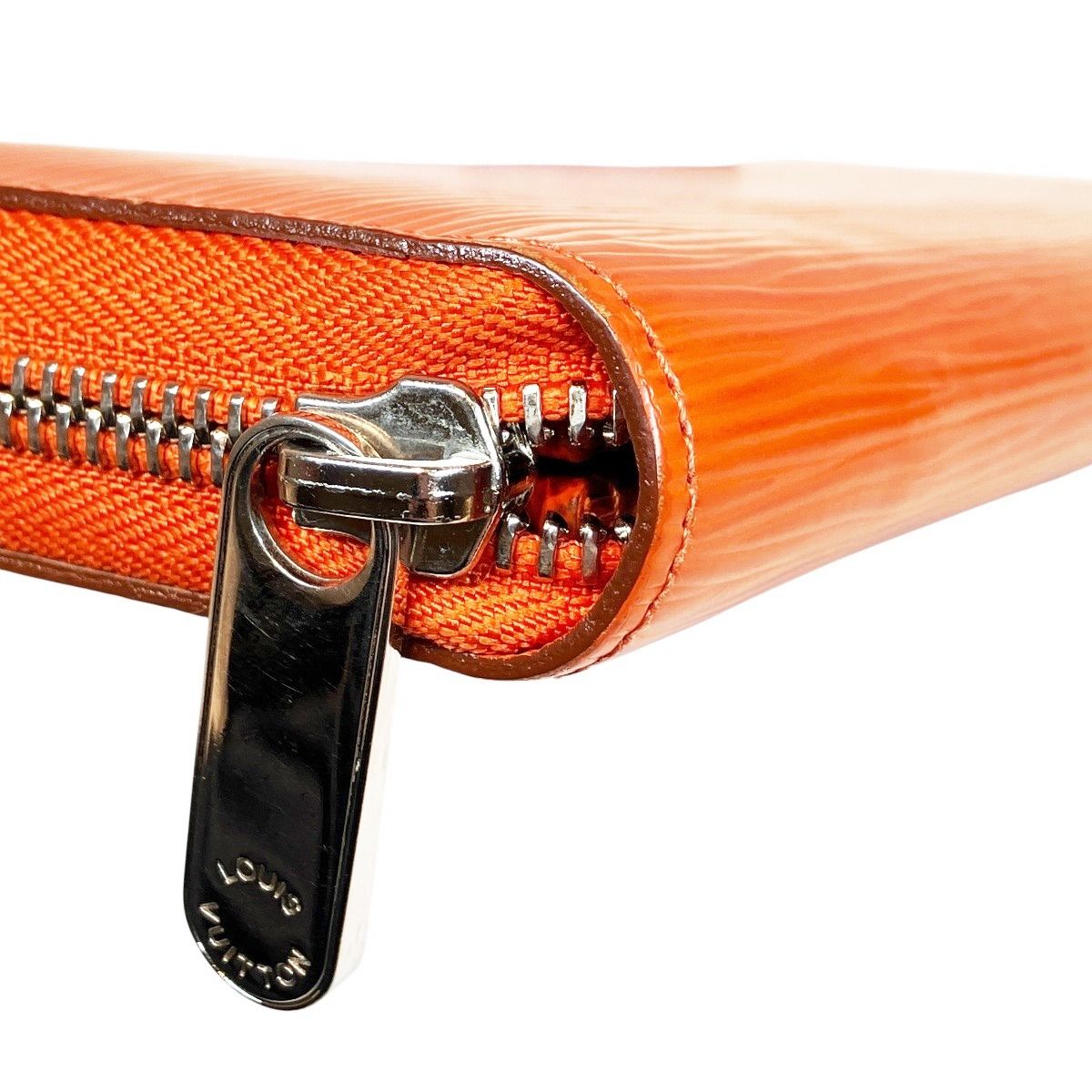 Louis Vuitton Zippy Wallet — view 6