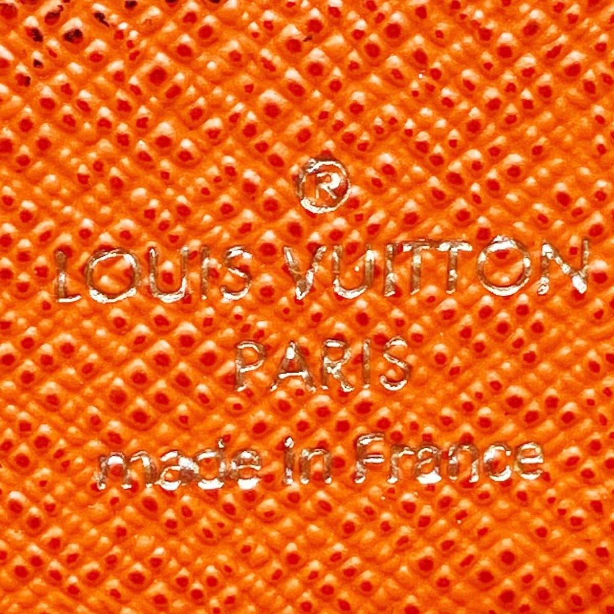 Louis Vuitton Zippy Wallet — view 4