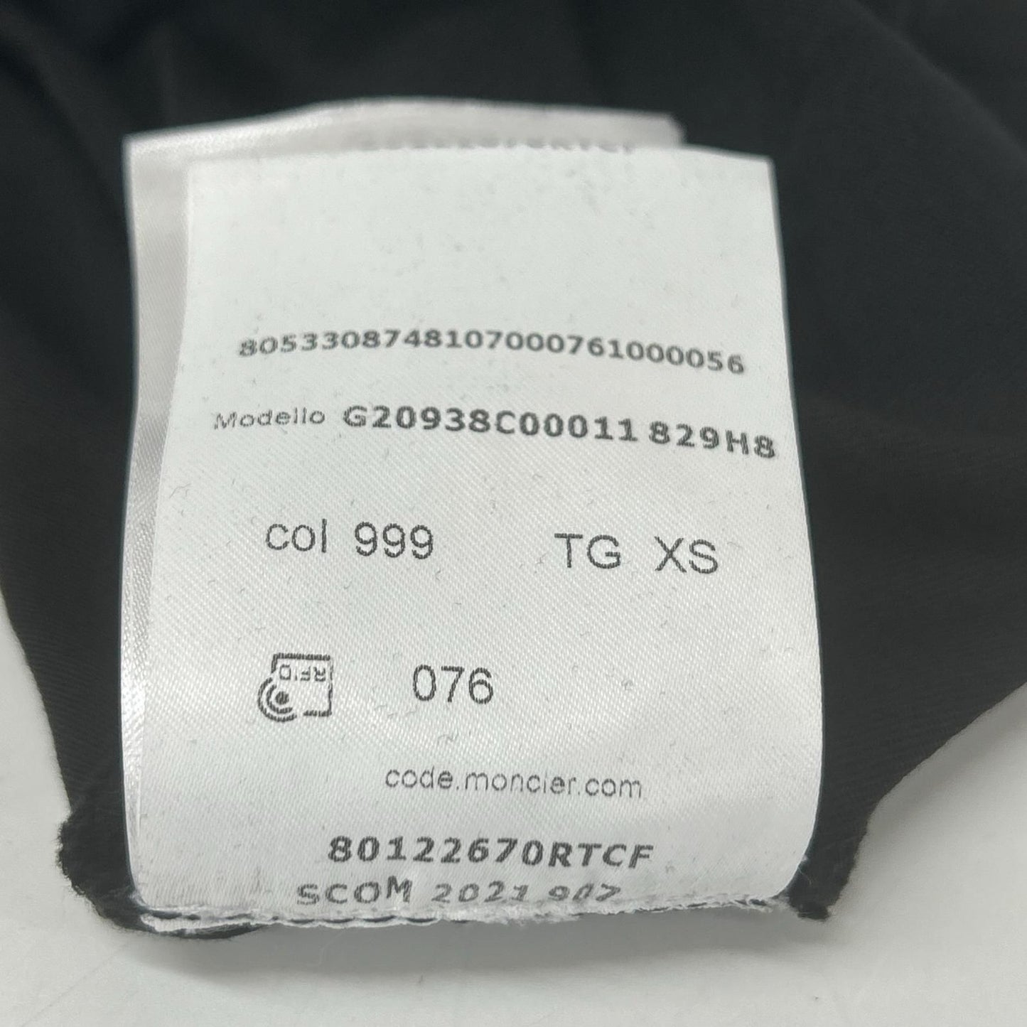 Moncler Logo T-Shirt XS — view 6
