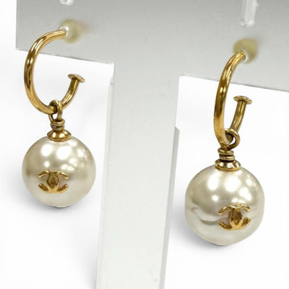 Chanel Vintage CC Logo Pearl Earrings White Gold