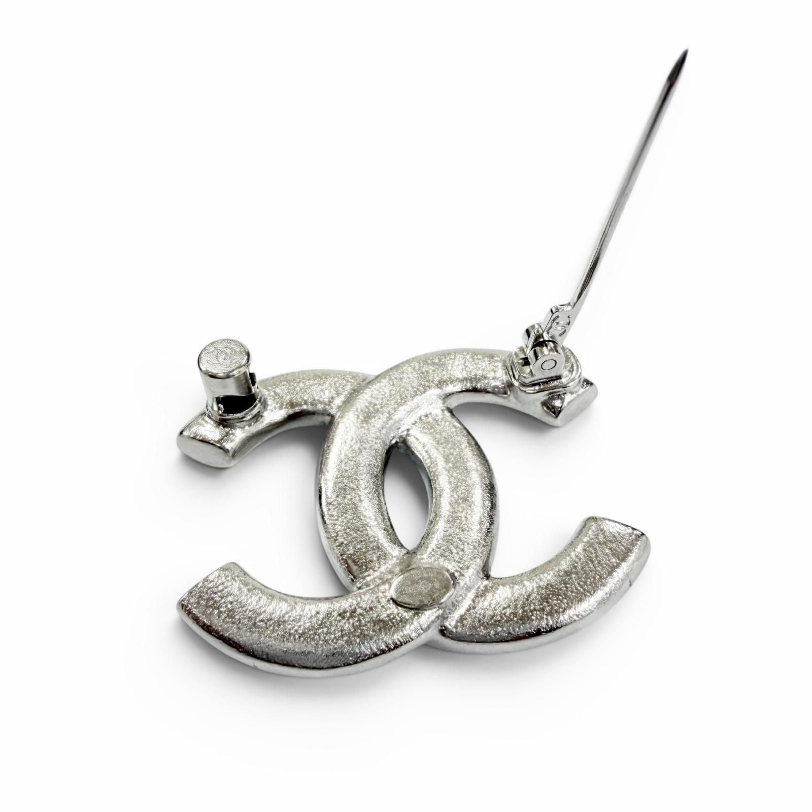 Chanel CC Logo Star Heart Faux Pearl Rhinestone Brooch Silver — view 5