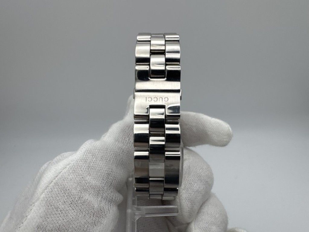 Gucci Watch Black Silver Stainless Steel — view 3
