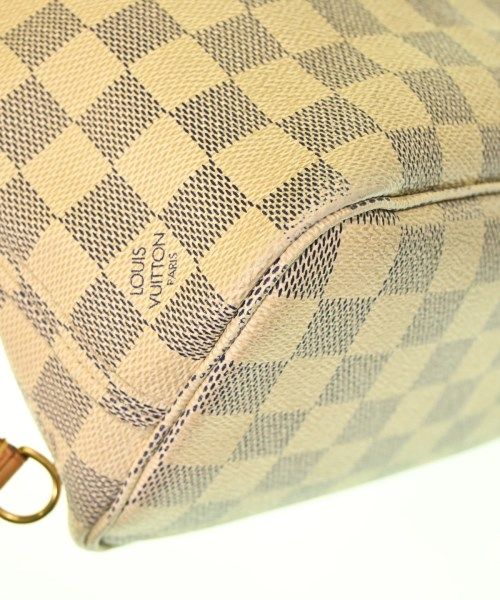 Louis Vuitton Tote Ivory — view 9