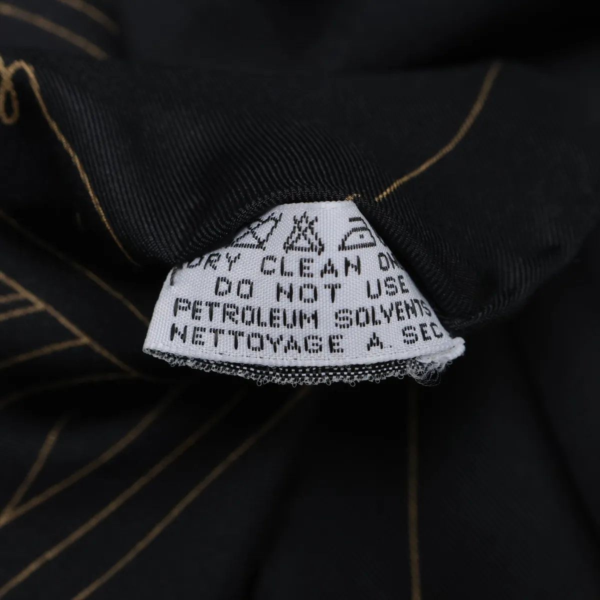 Louis Vuitton Tag Arata Isozaki Collaboration Silk 100% Topographic Map Scarf — view 7