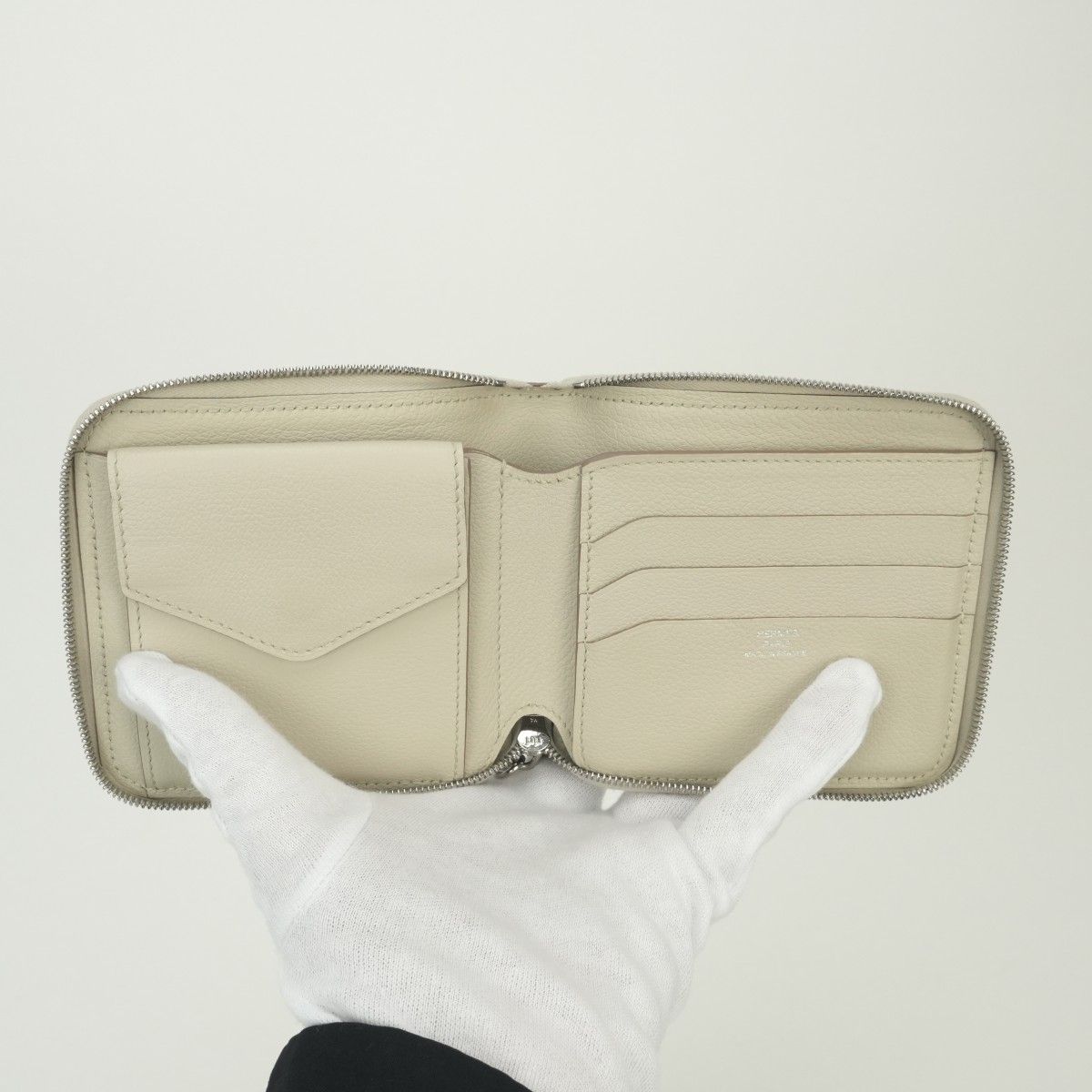 Hermes Zip Wallet Bifold Mini Color Cles Craie White Silver — view 5