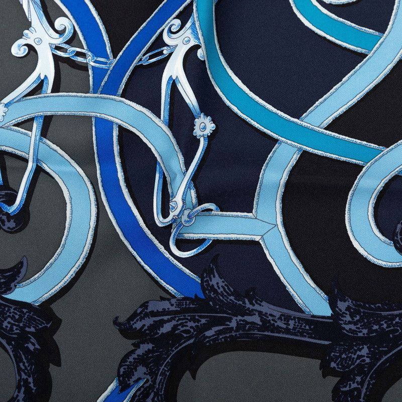 Hermes Carre 90 Plumets du Roy King's Feather Scarf Navy Blue Silk — view 5
