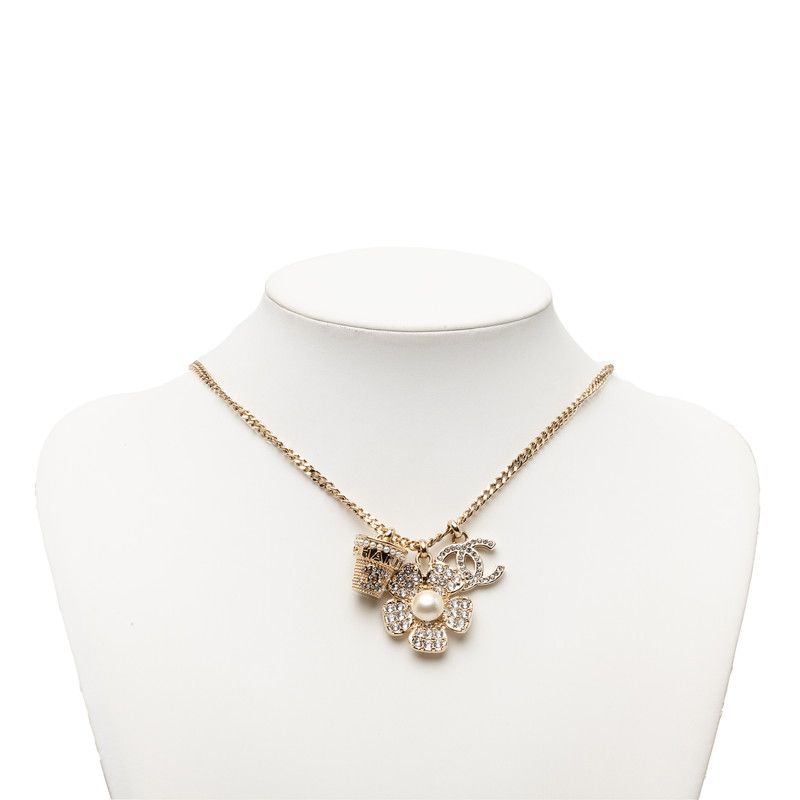 Chanel CC Logo Flower Motif Chain Pendant 23 Gold Plated Rhinestone — view 4