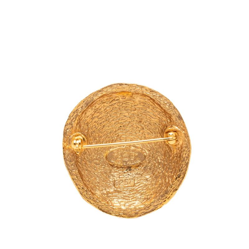Chanel CC Logo Round Brooch Gold Plated — view 3