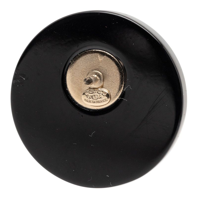 Chanel CC Logo Round Pin Brooch 07 Black Blue Plastic — view 3