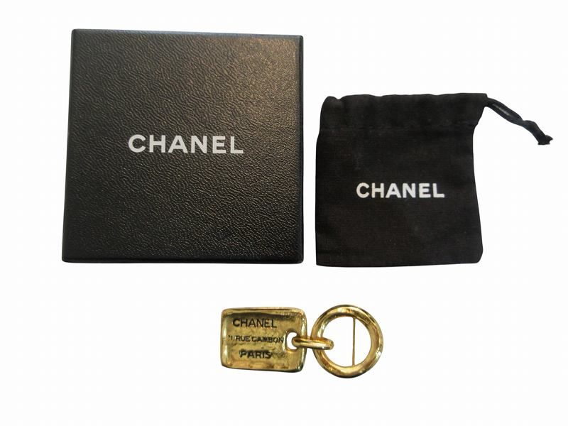 Chanel Brooch Gold — view 3