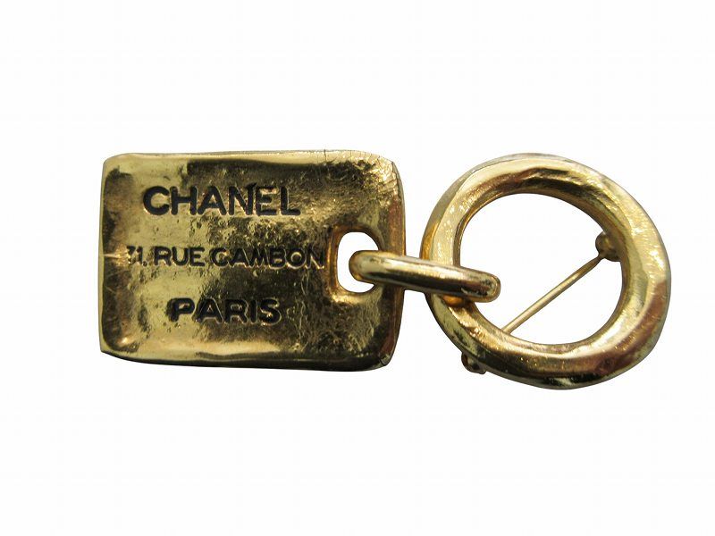 Chanel Brooch Gold