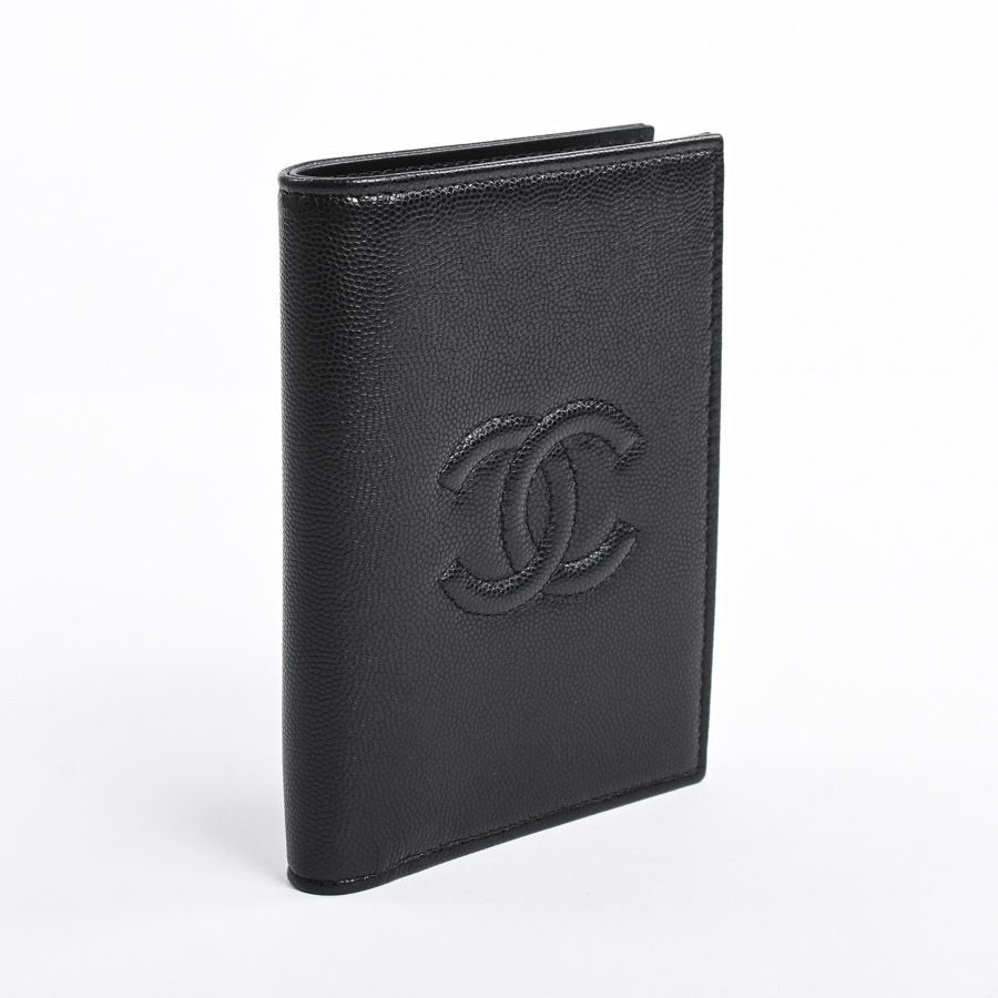 Chanel Case Passport Holder Black — view 2
