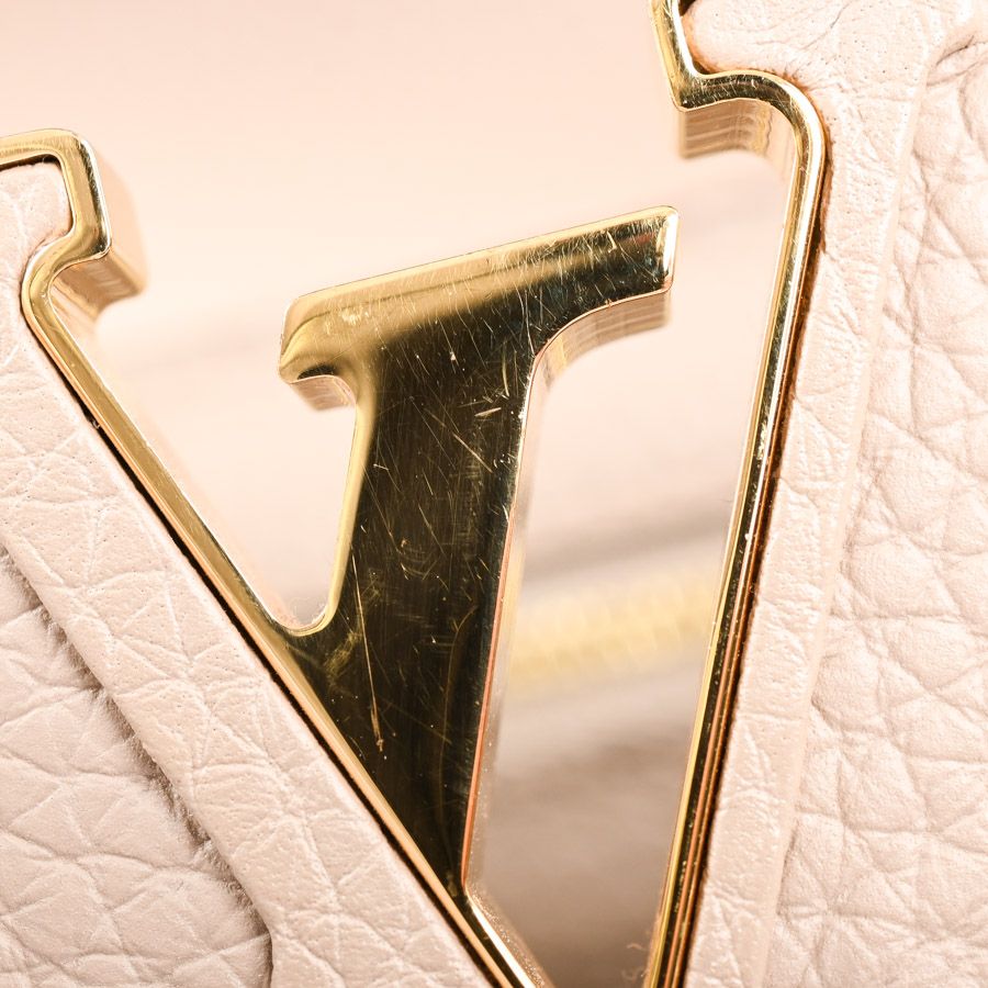 Louis Vuitton Handbag Capucines BB — view 9