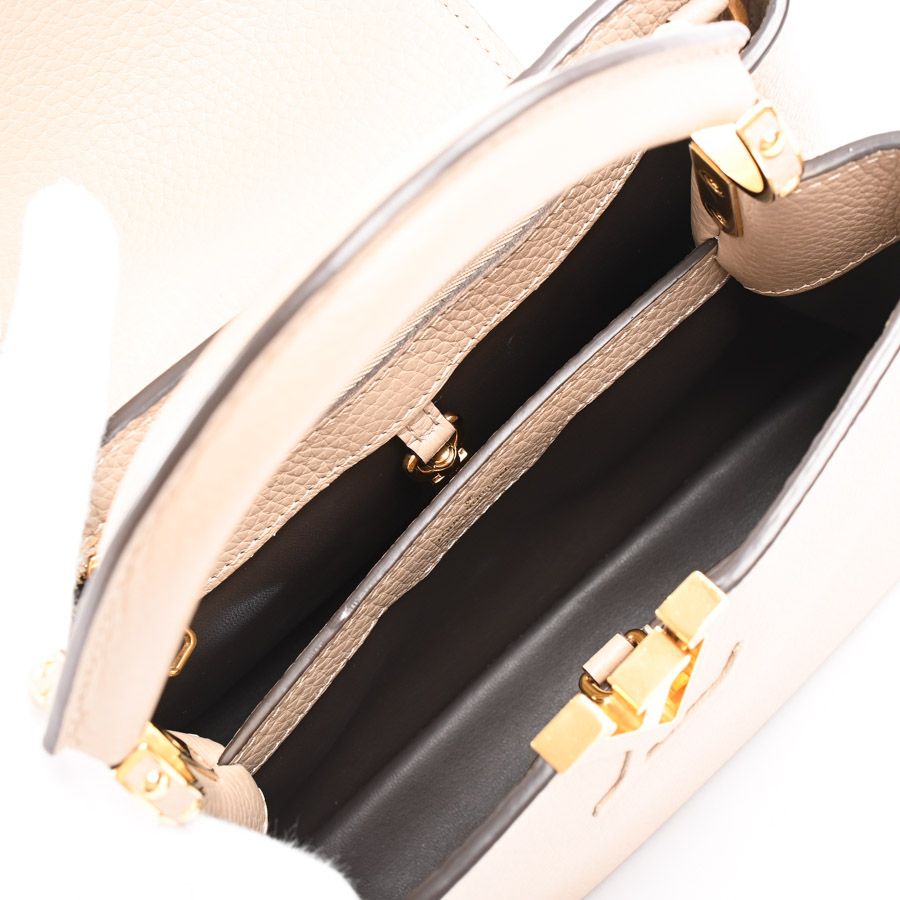 Louis Vuitton Handbag Capucines BB — view 4