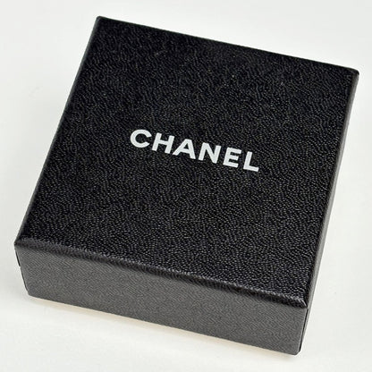 Chanel CC Logo Round Earrings Gold Plated — view 5