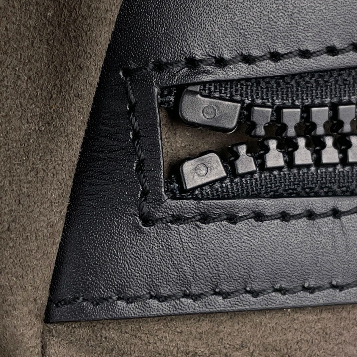 Gucci GG Pattern Backpack Supreme Beige Black — view 8