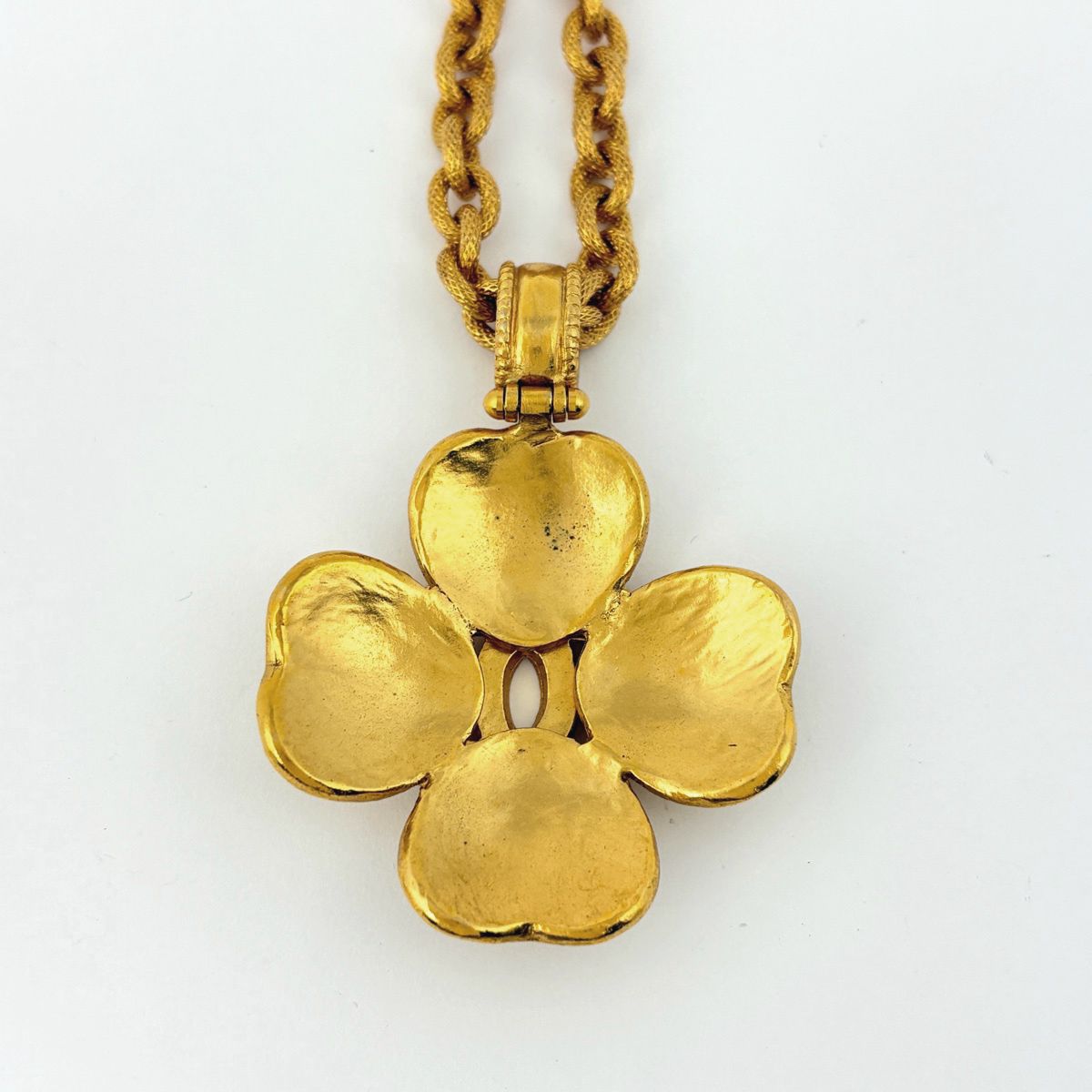 Chanel CC Logo Necklace Clover Gold Plated — view 2