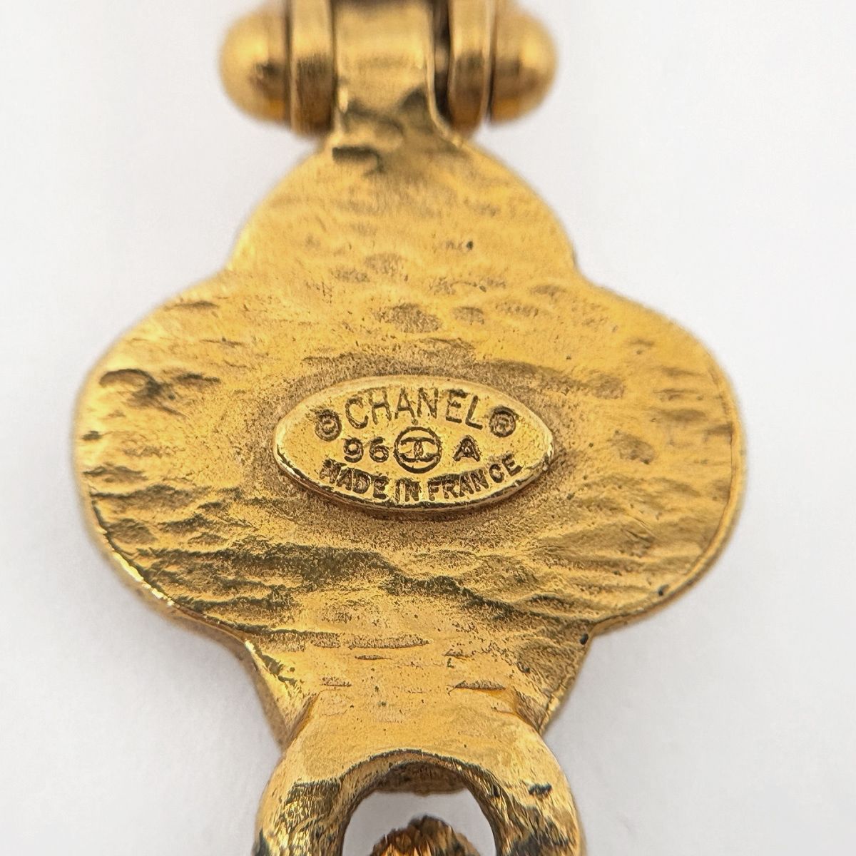 Chanel CC Logo Necklace Clover Gold Plated — view 5