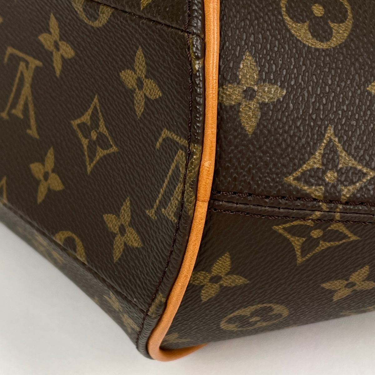 Louis Vuitton Ellipse Handbag Monogram Brown — view 3