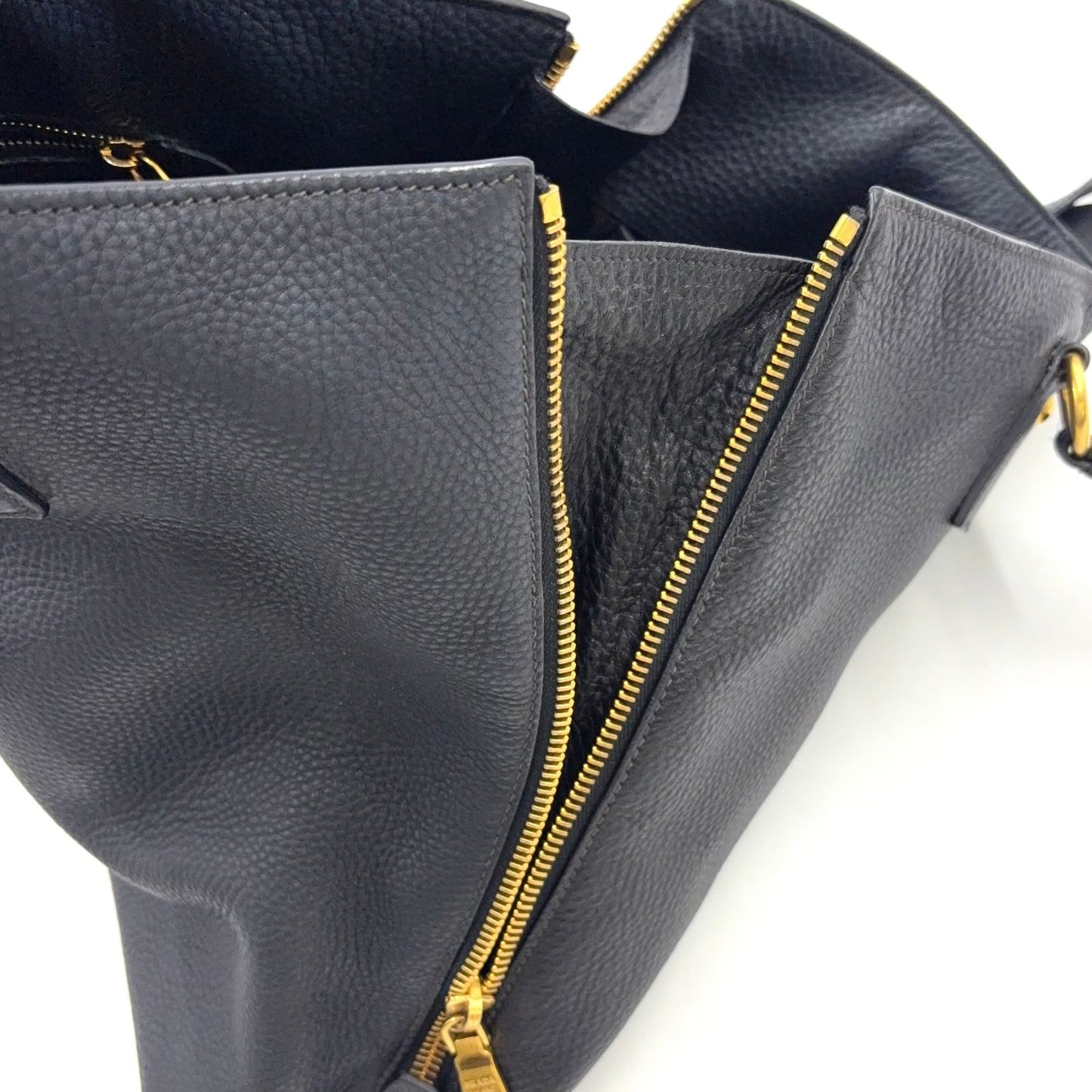 Prada Vitello Daino Leather Black Tote Gold — view 8