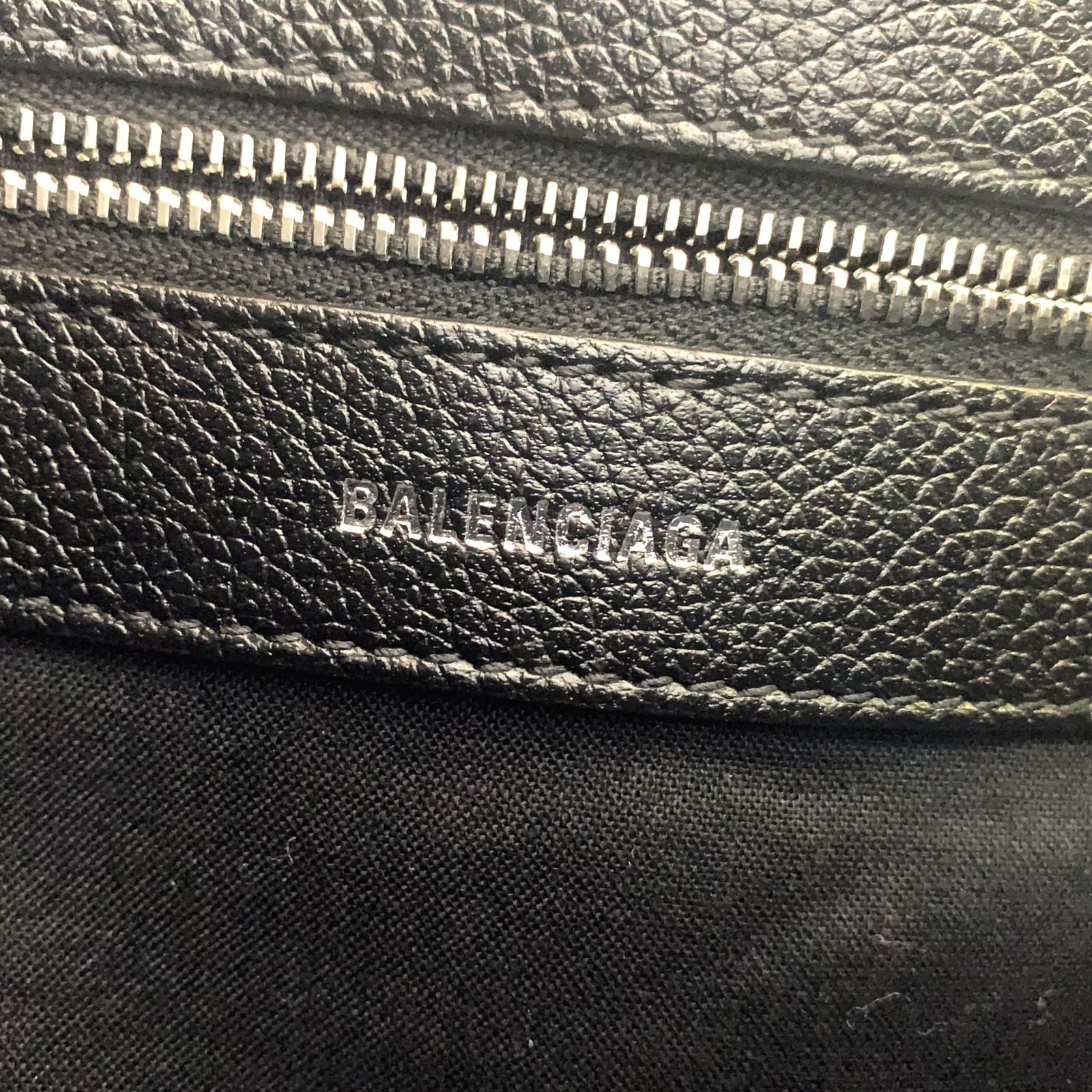 Balenciaga Ville Zipper Pull Missing Leather Black Handbag Silver — view 4