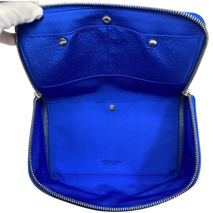 Bottega Veneta Triangle Clutch Wrist Strap Pouch Leather Blue Mode Practical — view 5