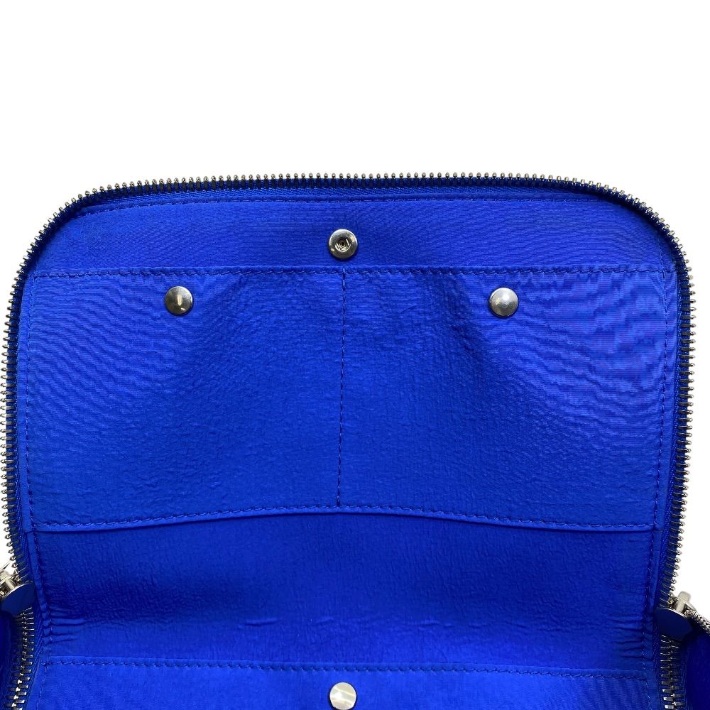 Bottega Veneta Triangle Clutch Wrist Strap Pouch Leather Blue Mode Practical — view 6