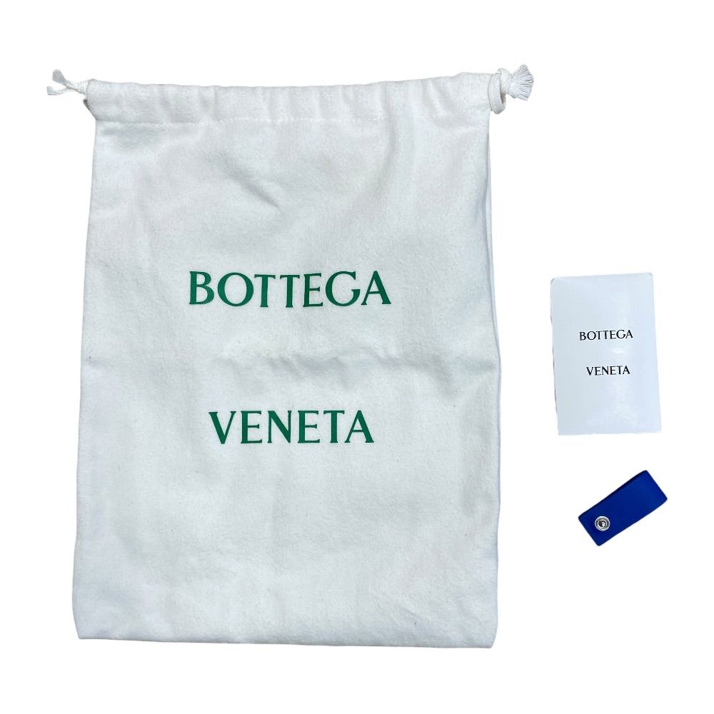 Bottega Veneta Triangle Clutch Wrist Strap Pouch Leather Blue Mode Practical — view 9