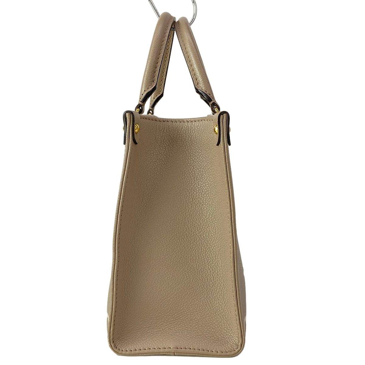 Louis Vuitton Tote by the Pool On The Go PM Cream Leather Cowhide — view 4