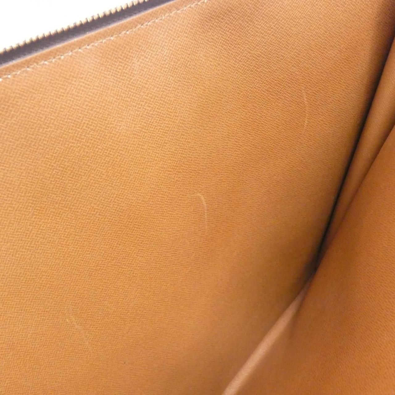 Louis Vuitton Monogram Poche Document — view 9