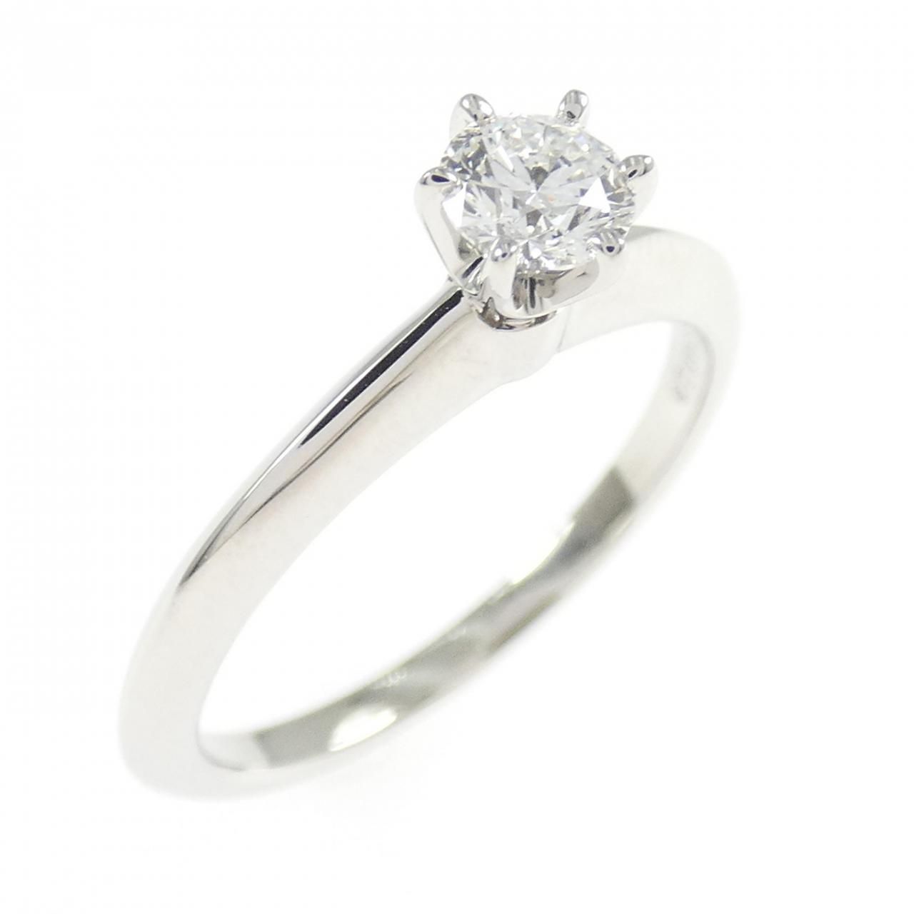 Tiffany & Co Classic Solitaire Ring